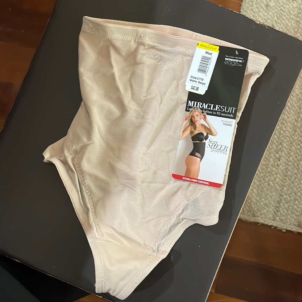 Size medium miracle suit
